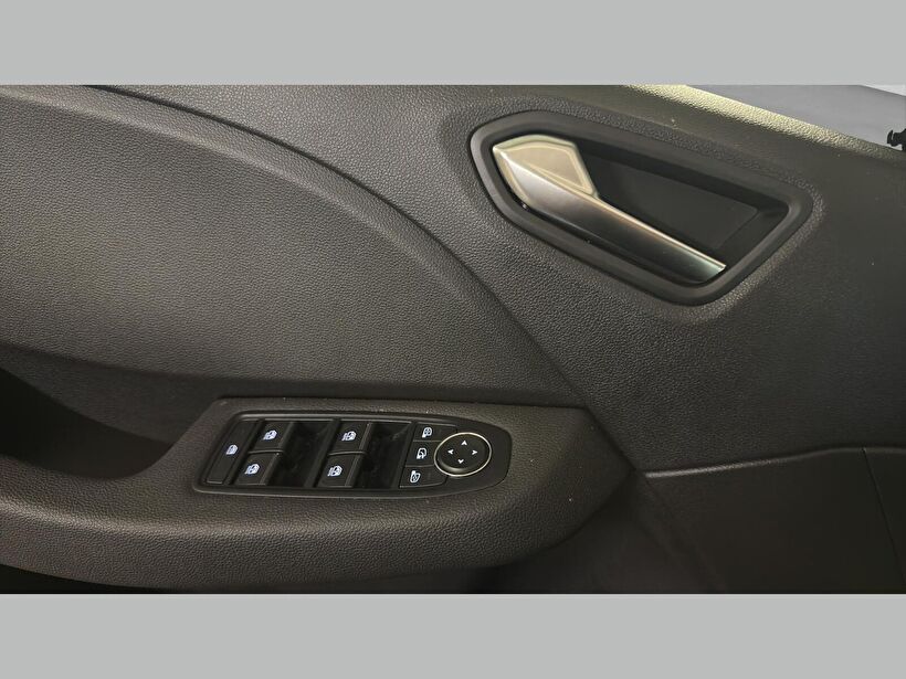 2024 Benzin Otomatik Renault Clio Siyah Kemal Tepretoğulları Otomotiv Sanayi Ve Tic. A.Ş.