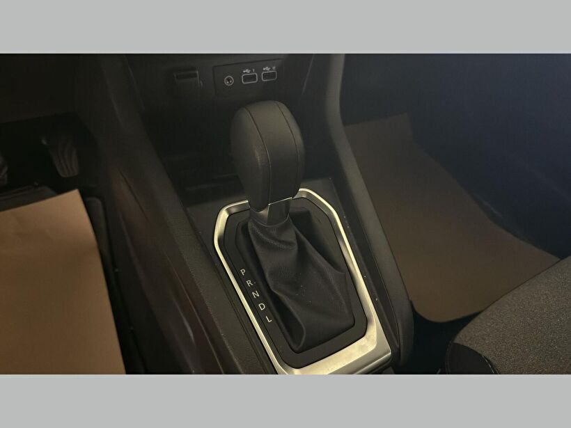 2024 Benzin Otomatik Renault Clio Siyah Kemal Tepretoğulları Otomotiv Sanayi Ve Tic. A.Ş.