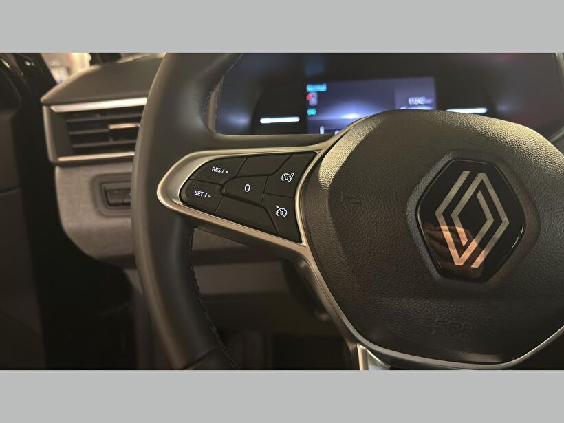 2024 Benzin Otomatik Renault Clio Siyah Kemal Tepretoğulları Otomotiv Sanayi Ve Tic. A.Ş.