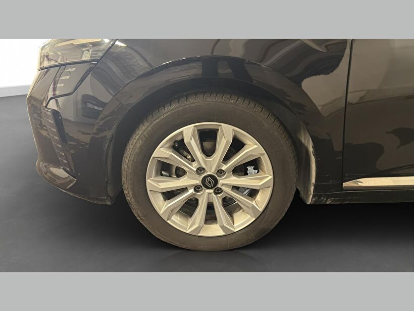 2024 Benzin Otomatik Renault Clio Siyah Kemal Tepretoğulları Otomotiv Sanayi Ve Tic. A.Ş.