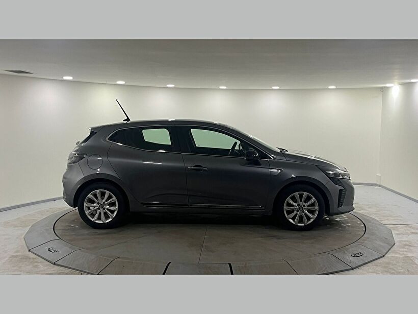2024 Benzin Otomatik Renault Clio Gri Kemal Tepretoğulları Otomotiv Sanayi Ve Tic. A.Ş.