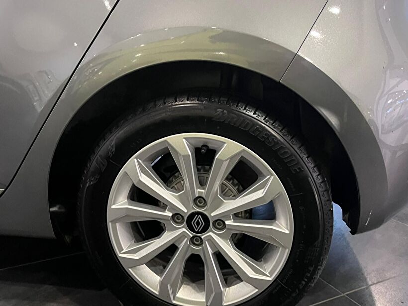 2024 Benzin Otomatik Renault Clio Gri Kemal Tepretoğulları Otomotiv Sanayi Ve Tic. A.Ş.
