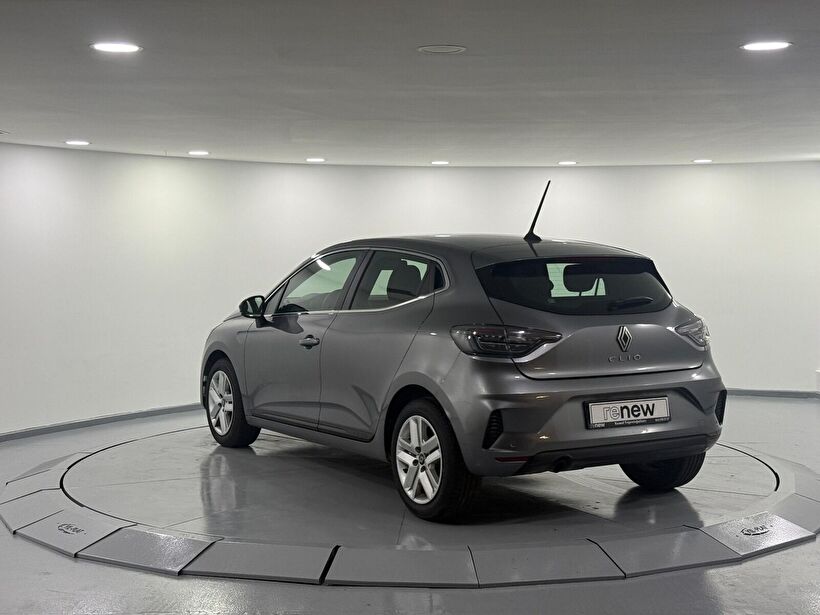 2025 Benzin Otomatik Renault Clio Gri Kemal Tepretoğulları Otomotiv Sanayi Ve Tic. A.Ş.