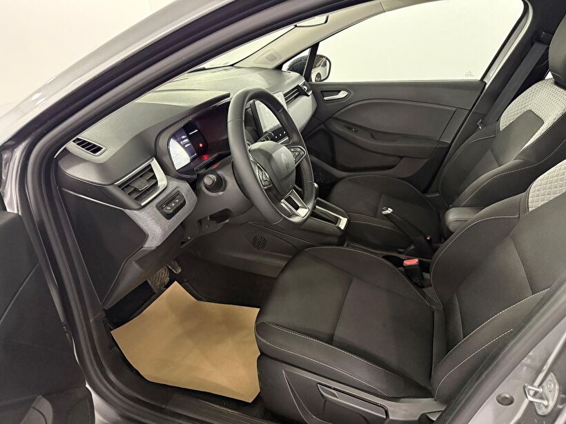 2025 Benzin Otomatik Renault Clio Gri Kemal Tepretoğulları Otomotiv Sanayi Ve Tic. A.Ş.