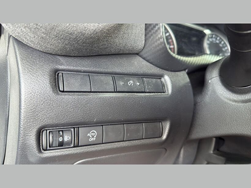 2025 Benzin Otomatik Nissan Juke Gümüş Gri Kemal Tepretoğulları Otomotiv Sanayi Ve Tic. A.Ş.