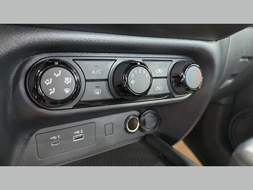 2025 Benzin Otomatik Nissan Juke Gümüş Gri Kemal Tepretoğulları Otomotiv Sanayi Ve Tic. A.Ş.