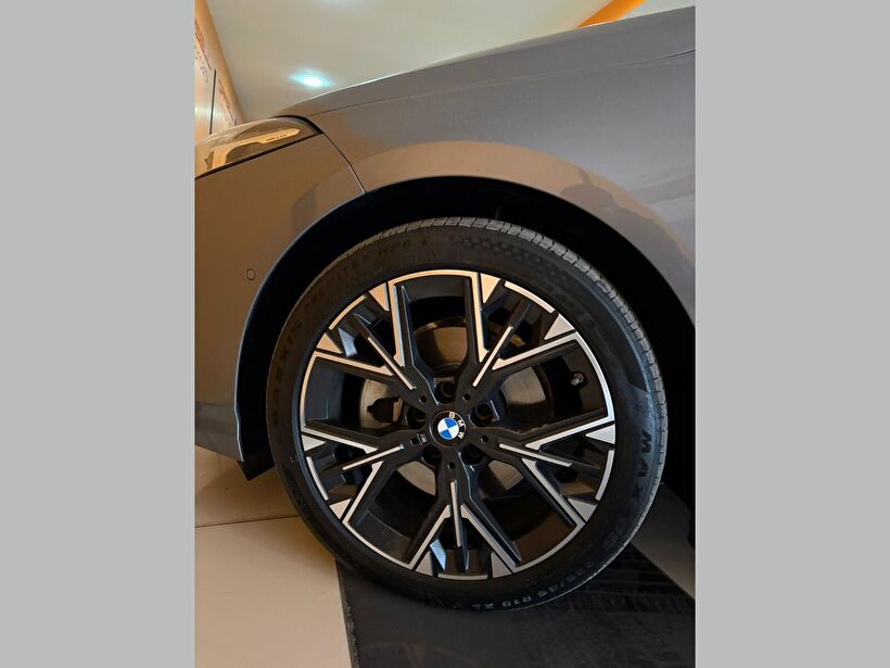 2024 MHEV Otomatik BMW 1 Serisi Gri Kemal Tepretoğulları Otomotiv Sanayi Ve Tic. A.Ş.