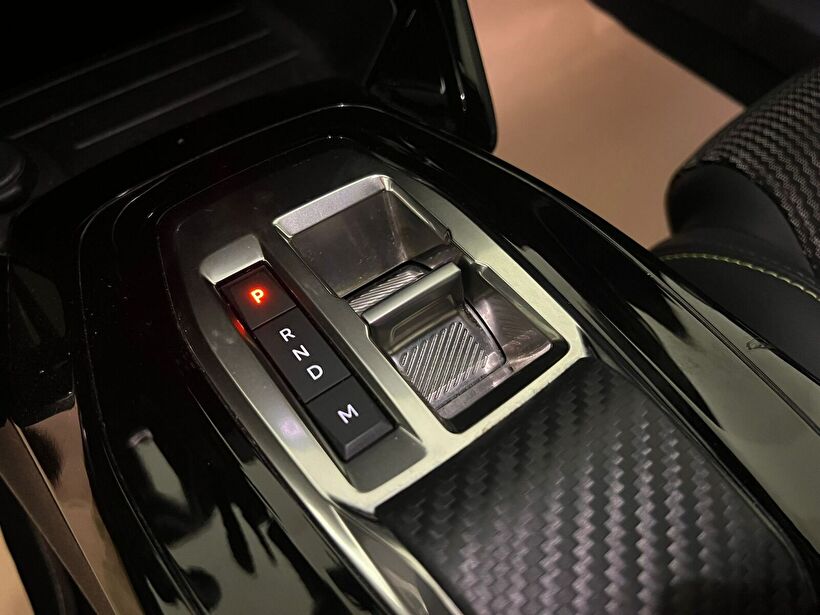 2025 Benzin Otomatik Peugeot 2008 Gri Kemal Tepretoğulları Otomotiv Sanayi Ve Tic. A.Ş.