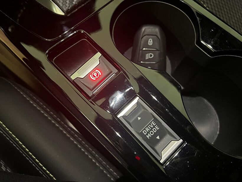 2025 Benzin Otomatik Peugeot 2008 Gri Kemal Tepretoğulları Otomotiv Sanayi Ve Tic. A.Ş.