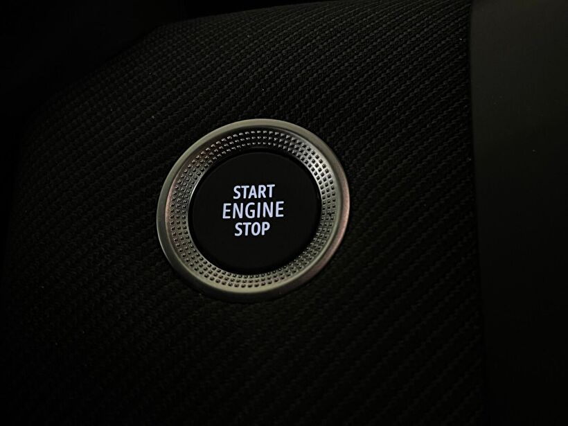 2025 Benzin Otomatik Renault Clio Turuncu Kemal Tepretoğulları Otomotiv Sanayi Ve Tic. A.Ş.