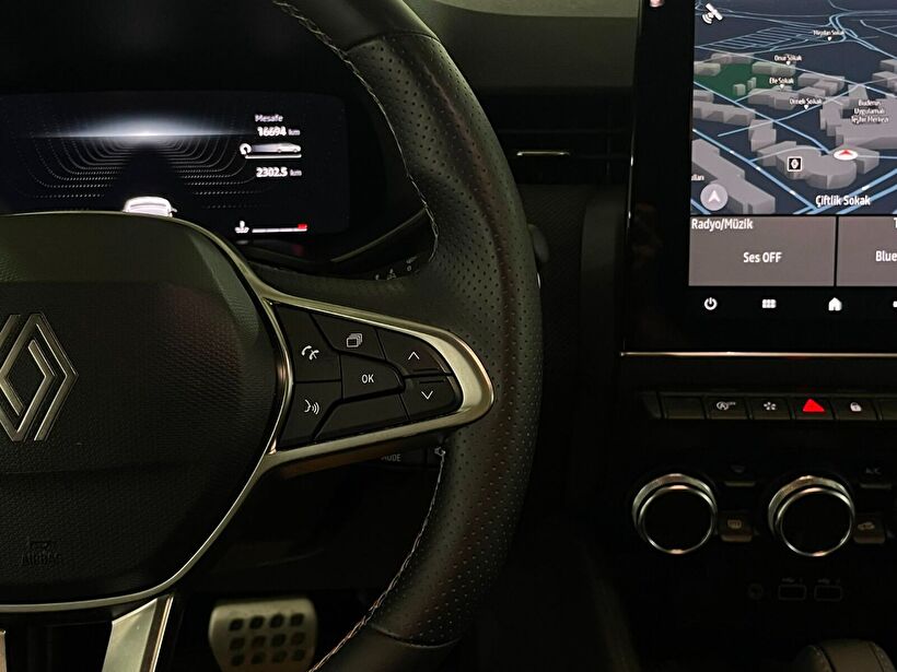 2025 Benzin Otomatik Renault Clio Turuncu Kemal Tepretoğulları Otomotiv Sanayi Ve Tic. A.Ş.