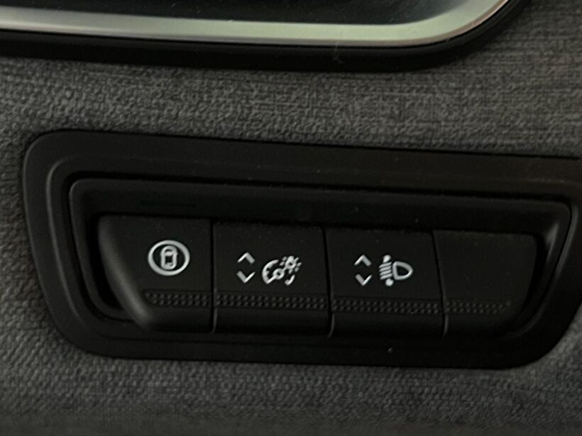 2025 Benzin Otomatik Renault Clio Gri Kemal Tepretoğulları Otomotiv Sanayi Ve Tic. A.Ş.