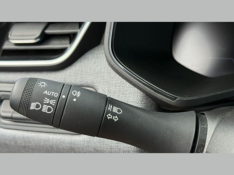 2024 Benzin Otomatik Renault Clio Gri Kemal Tepretoğulları Otomotiv Sanayi Ve Tic. A.Ş.