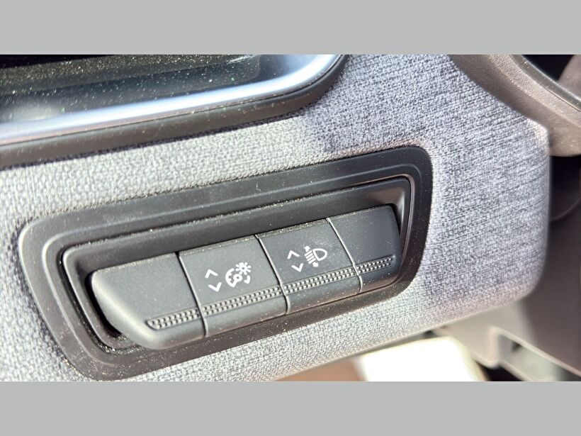 2024 Benzin Otomatik Renault Clio Gri Kemal Tepretoğulları Otomotiv Sanayi Ve Tic. A.Ş.