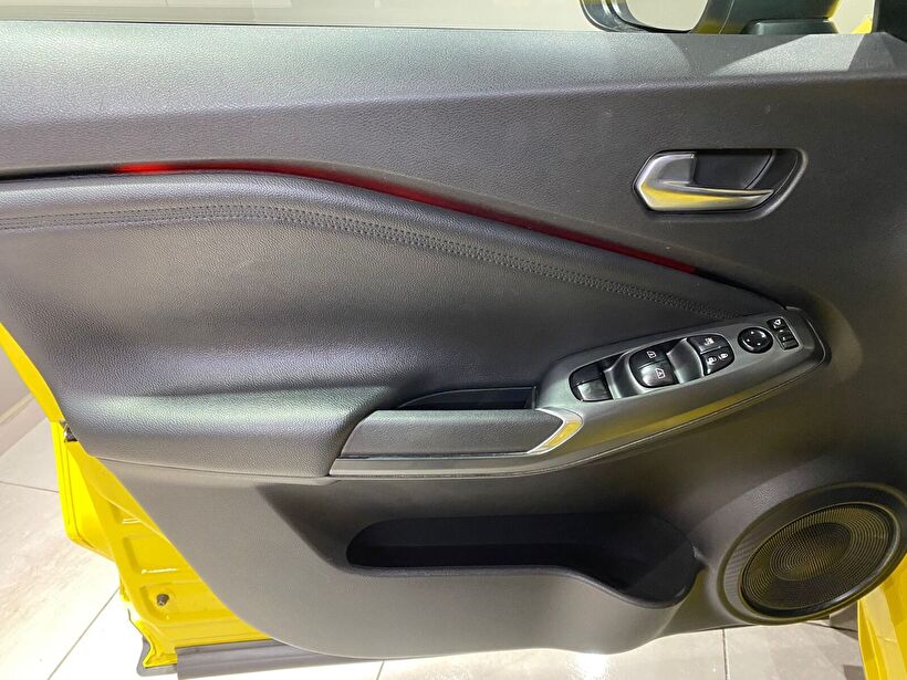 2024 Benzin Otomatik Nissan Juke Sarı Gürel Tasarım Aksesuar Otomotiv San. Tic. Ltd. Şti.