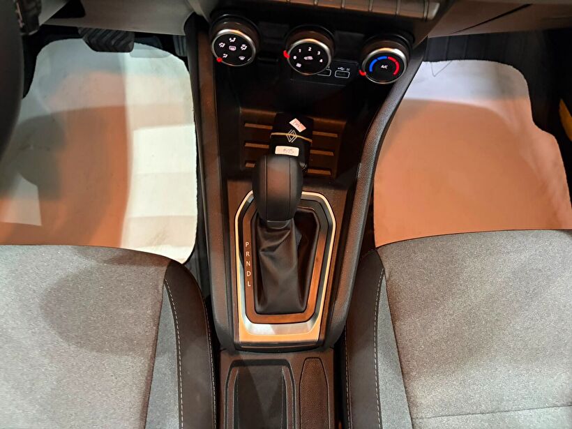2025 Benzin Otomatik Renault Clio Beyaz Gürel Tasarım Aksesuar Otomotiv San. Tic. Ltd. Şti.