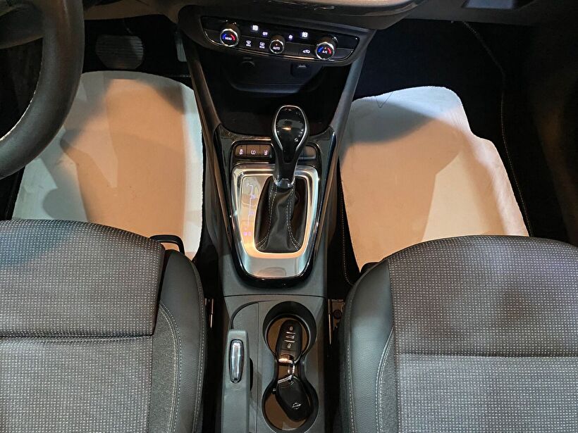 2021 Benzin Otomatik Opel Crossland Siyah Gürel Tasarım Aksesuar Otomotiv San. Tic. Ltd. Şti.
