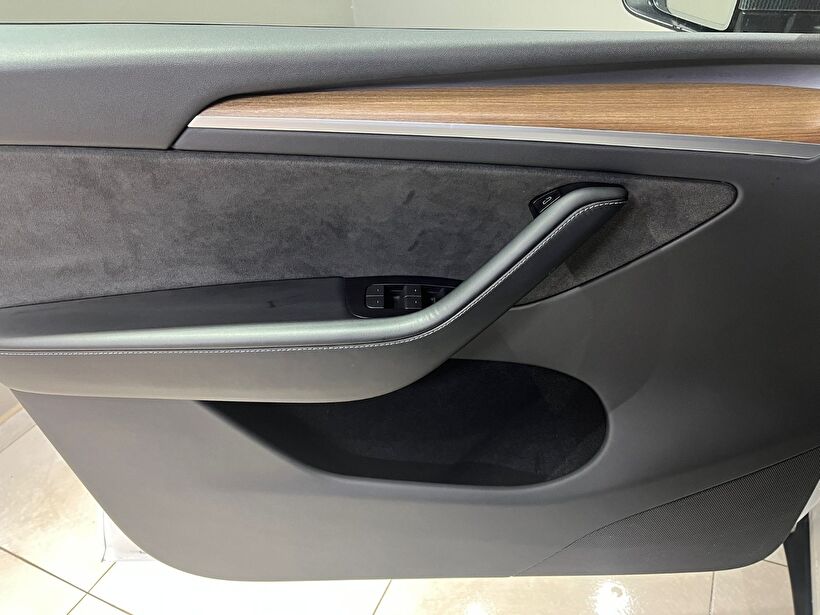 2023 Elektrik Otomatik Tesla Model Y Beyaz Gürel Tasarım Aksesuar Otomotiv San. Tic. Ltd. Şti.