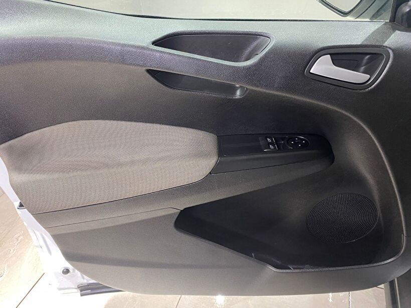 2023 Benzin Manuel Ford Tourneo Courier Beyaz Gürel Tasarım Aksesuar Otomotiv San. Tic. Ltd. Şti.