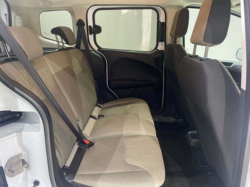 2023 Benzin Manuel Ford Tourneo Courier Beyaz Gürel Tasarım Aksesuar Otomotiv San. Tic. Ltd. Şti.