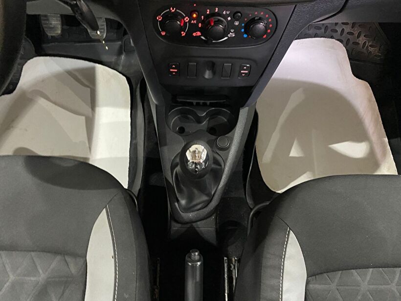 2015 Dizel Manuel Dacia Sandero Gri Gürel Tasarım Aksesuar Otomotiv San. Tic. Ltd. Şti.