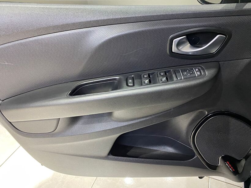 2020 Benzin Manuel Renault Clio Gri Gürel Tasarım Aksesuar Otomotiv San. Tic. Ltd. Şti.