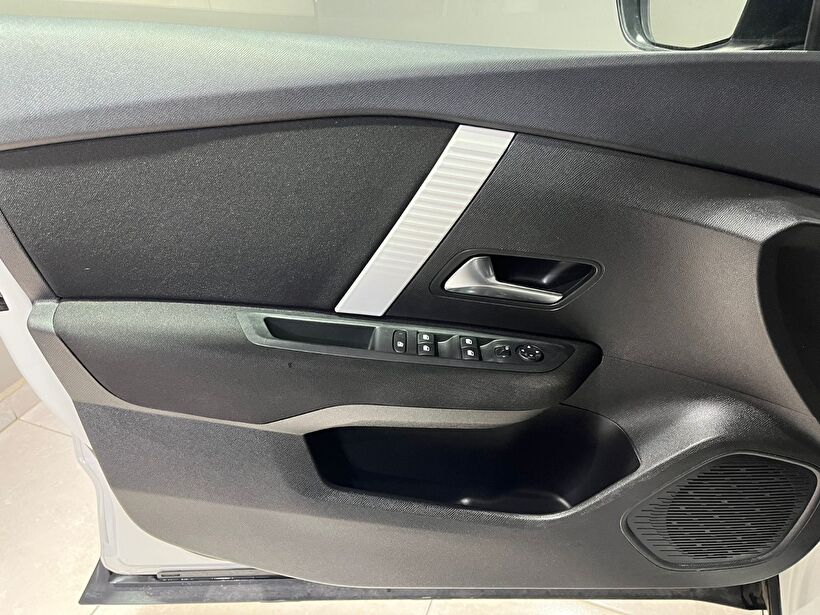 2023 Benzin Otomatik Citroen C4 X Beyaz Gürel Tasarım Aksesuar Otomotiv San. Tic. Ltd. Şti.