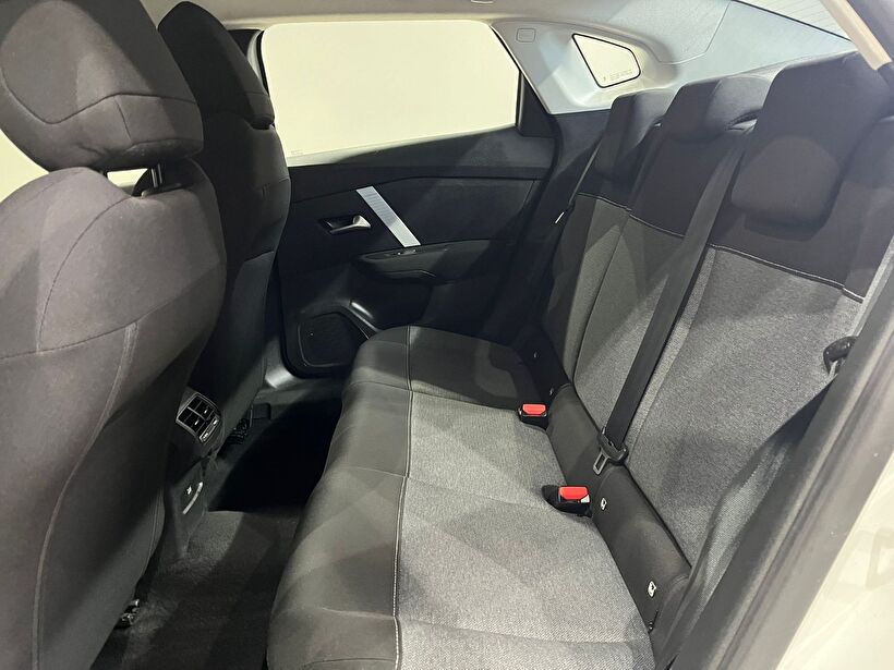 2023 Benzin Otomatik Citroen C4 X Beyaz Gürel Tasarım Aksesuar Otomotiv San. Tic. Ltd. Şti.