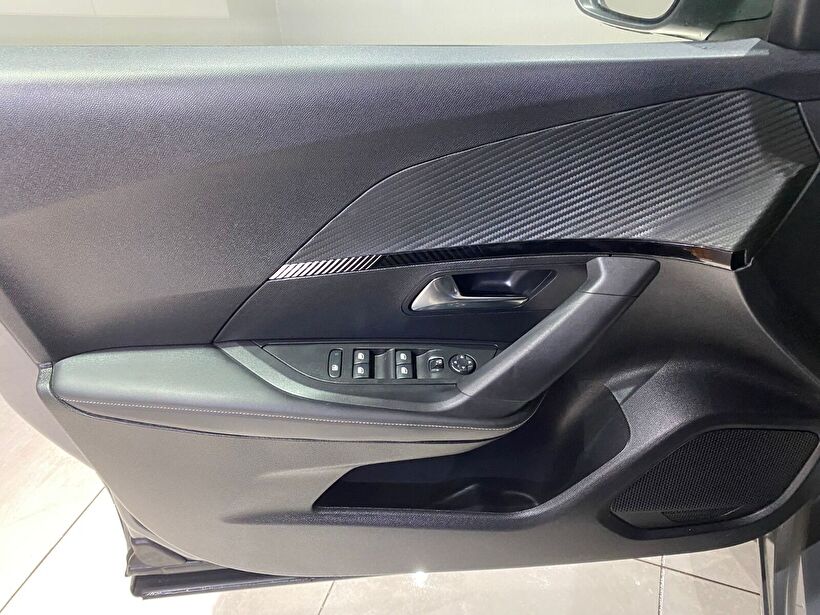 2024 Benzin Otomatik Peugeot 2008 Gri Gürel Tasarım Aksesuar Otomotiv San. Tic. Ltd. Şti.