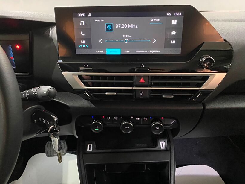 2025 Benzin Otomatik Citroen C4 X Gri Gürel Tasarım Aksesuar Otomotiv San. Tic. Ltd. Şti.