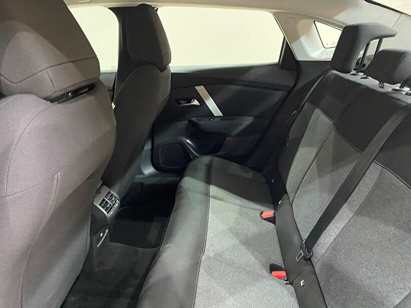 2025 Benzin Otomatik Citroen C4 X Gri Gürel Tasarım Aksesuar Otomotiv San. Tic. Ltd. Şti.