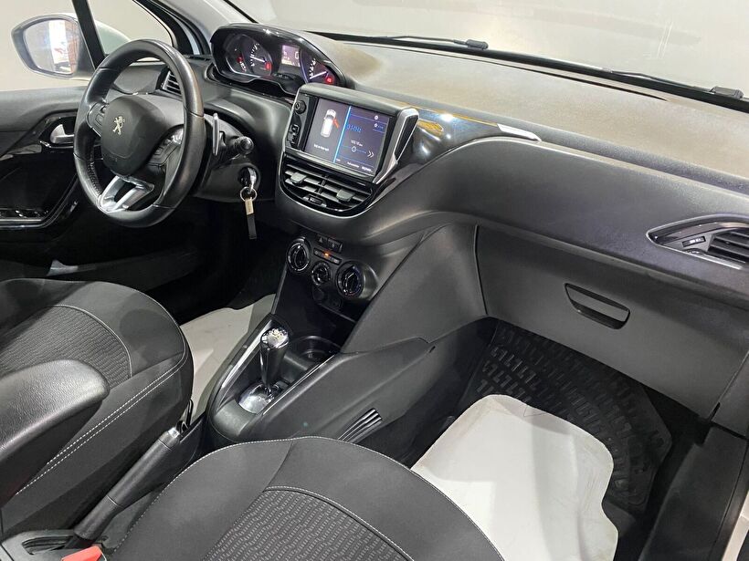 2017 Benzin Otomatik Peugeot 208 Beyaz Gürel Tasarım Aksesuar Otomotiv San. Tic. Ltd. Şti.