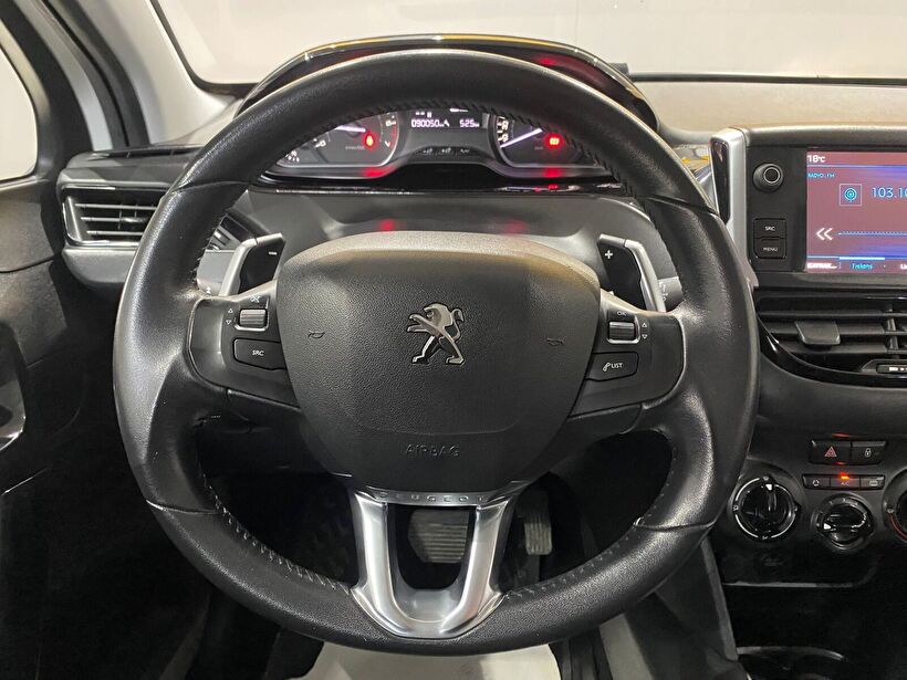 2017 Benzin Otomatik Peugeot 208 Beyaz Gürel Tasarım Aksesuar Otomotiv San. Tic. Ltd. Şti.