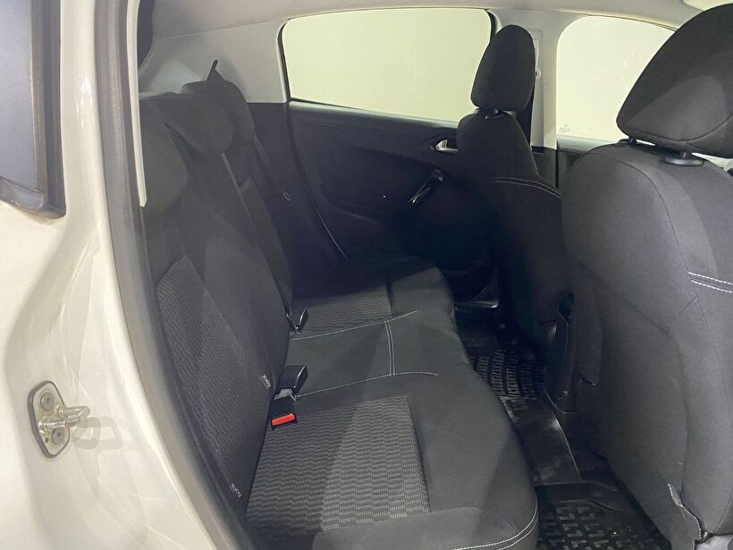 2017 Benzin Otomatik Peugeot 208 Beyaz Gürel Tasarım Aksesuar Otomotiv San. Tic. Ltd. Şti.