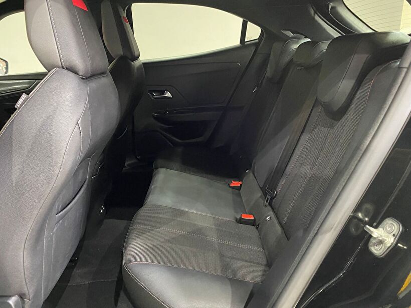 2023 Benzin Otomatik Opel Mokka Siyah Gürel Tasarım Aksesuar Otomotiv San. Tic. Ltd. Şti.