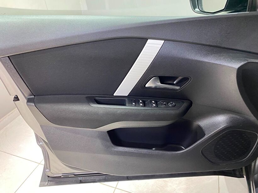 2025 Benzin Otomatik Citroen C4 X Gri Gürel Tasarım Aksesuar Otomotiv San. Tic. Ltd. Şti.