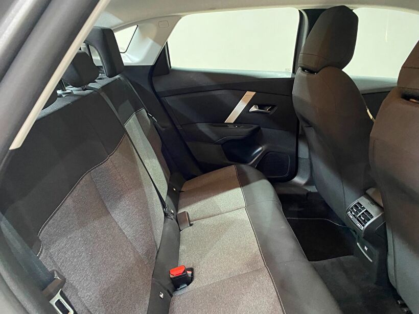 2025 Benzin Otomatik Citroen C4 X Gri Gürel Tasarım Aksesuar Otomotiv San. Tic. Ltd. Şti.