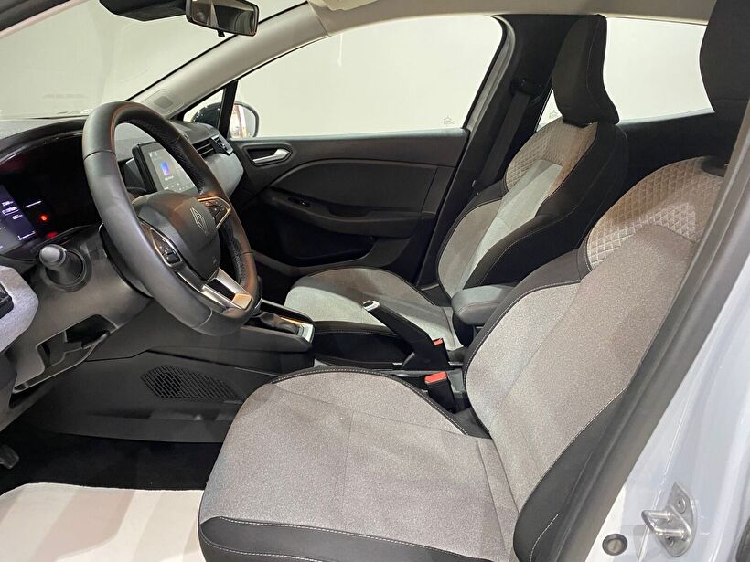 2025 Benzin Otomatik Renault Clio Gri Gürel Tasarım Aksesuar Otomotiv San. Tic. Ltd. Şti.