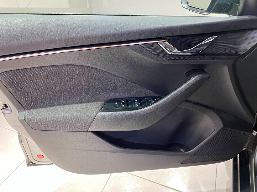 2022 Benzin Otomatik Skoda Scala Gümüş Gri Gürel Tasarım Aksesuar Otomotiv San. Tic. Ltd. Şti.