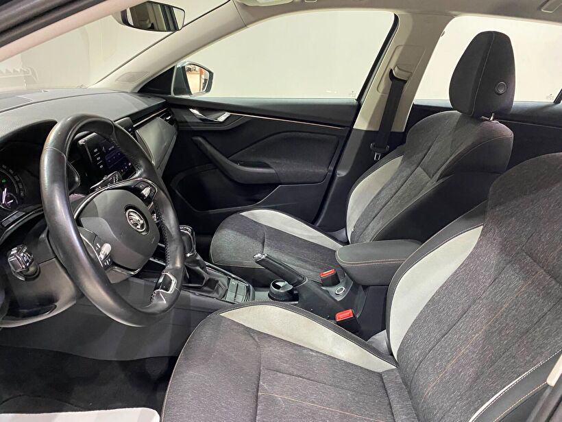 2022 Benzin Otomatik Skoda Scala Gümüş Gri Gürel Tasarım Aksesuar Otomotiv San. Tic. Ltd. Şti.