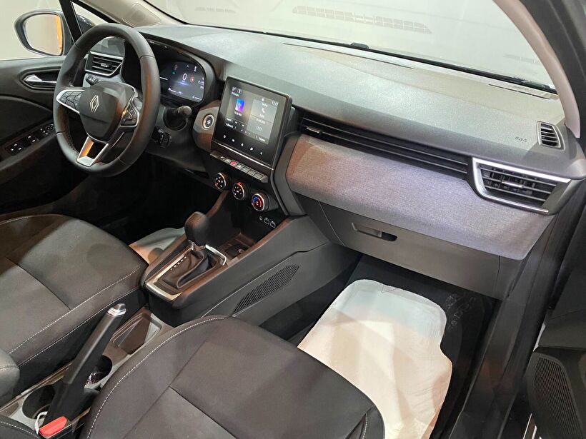 2025 Benzin Otomatik Renault Clio Gri Gürel Tasarım Aksesuar Otomotiv San. Tic. Ltd. Şti.
