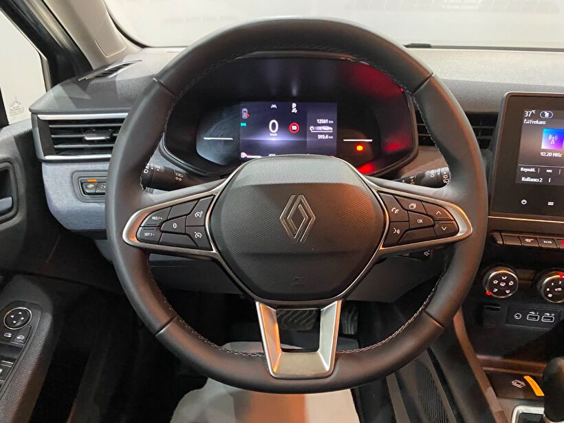 2025 Benzin Otomatik Renault Clio Gri Gürel Tasarım Aksesuar Otomotiv San. Tic. Ltd. Şti.
