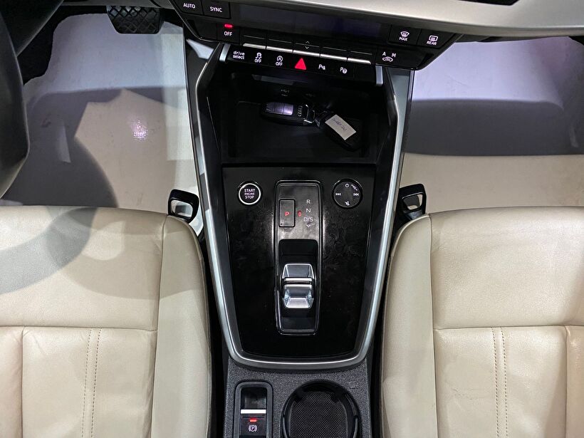 2022 MHEV Otomatik Audi A3 Siyah Gürel Tasarım Aksesuar Otomotiv San. Tic. Ltd. Şti.