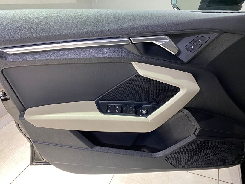 2022 MHEV Otomatik Audi A3 Siyah Gürel Tasarım Aksesuar Otomotiv San. Tic. Ltd. Şti.