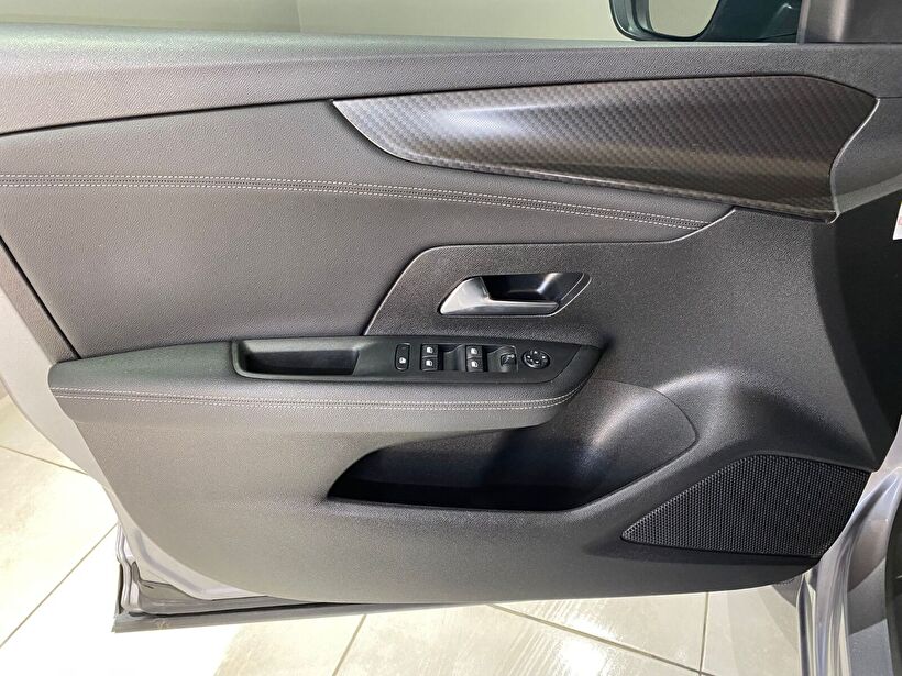 2022 Benzin Otomatik Opel Mokka Gri Gürel Tasarım Aksesuar Otomotiv San. Tic. Ltd. Şti.