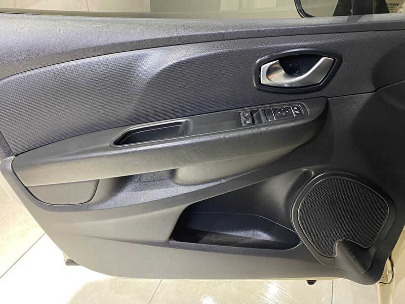 2016 Benzin Manuel Renault Clio Beyaz Gürel Tasarım Aksesuar Otomotiv San. Tic. Ltd. Şti.