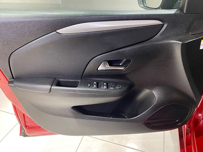 2025 Benzin Otomatik Opel Corsa Kırmızı Gürel Tasarım Aksesuar Otomotiv San. Tic. Ltd. Şti.