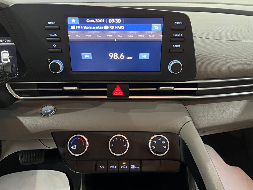 2021 Benzin Otomatik Hyundai Elantra Mavi Gürel Tasarım Aksesuar Otomotiv San. Tic. Ltd. Şti.