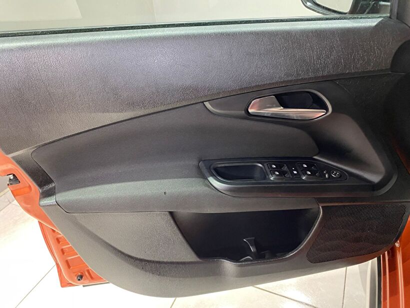 2023 Benzin Manuel Fiat Egea Cross Turuncu Gürel Tasarım Aksesuar Otomotiv San. Tic. Ltd. Şti.