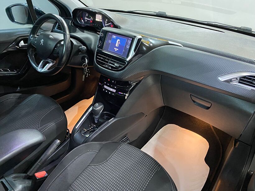 2016 Benzin Otomatik Peugeot 208 Siyah Gürel Tasarım Aksesuar Otomotiv San. Tic. Ltd. Şti.